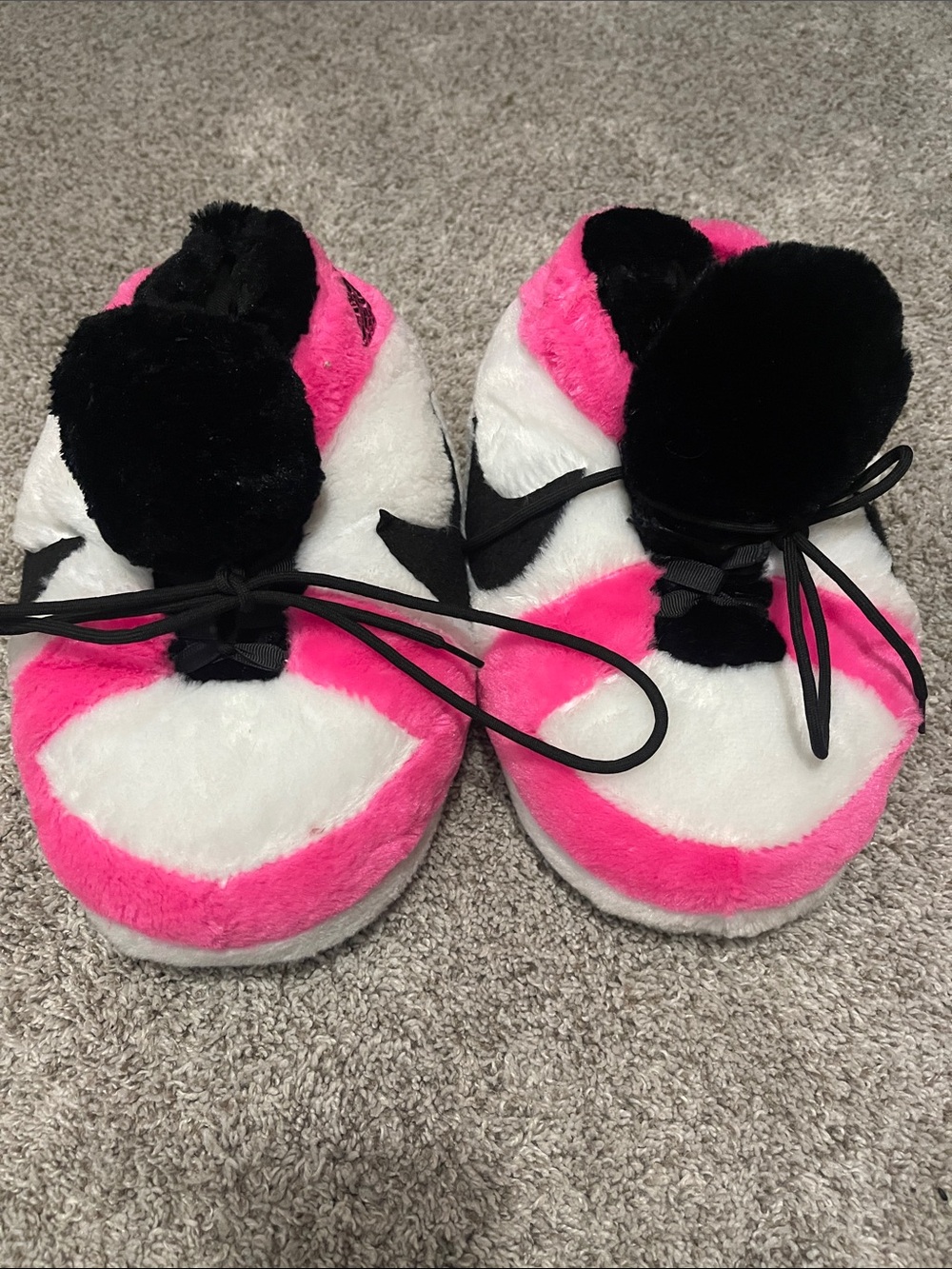 Nike Kids Plush Slip-On Slippers in Hot Pink, White & Black